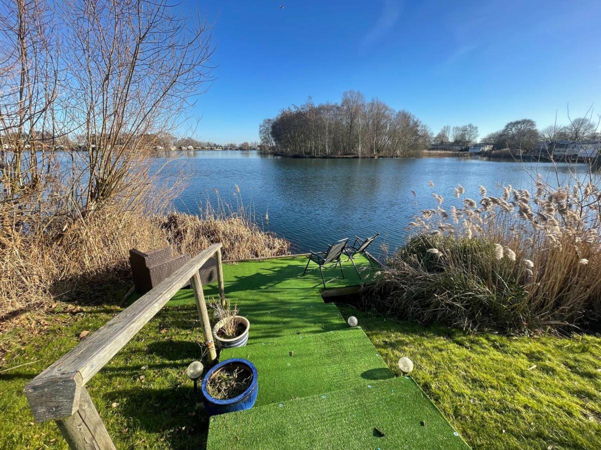 Lakeside Retreat 2 With Hot Tub, Private Fishing Peg Situated At Tattershall Lakes Country Park Εξωτερικό φωτογραφία